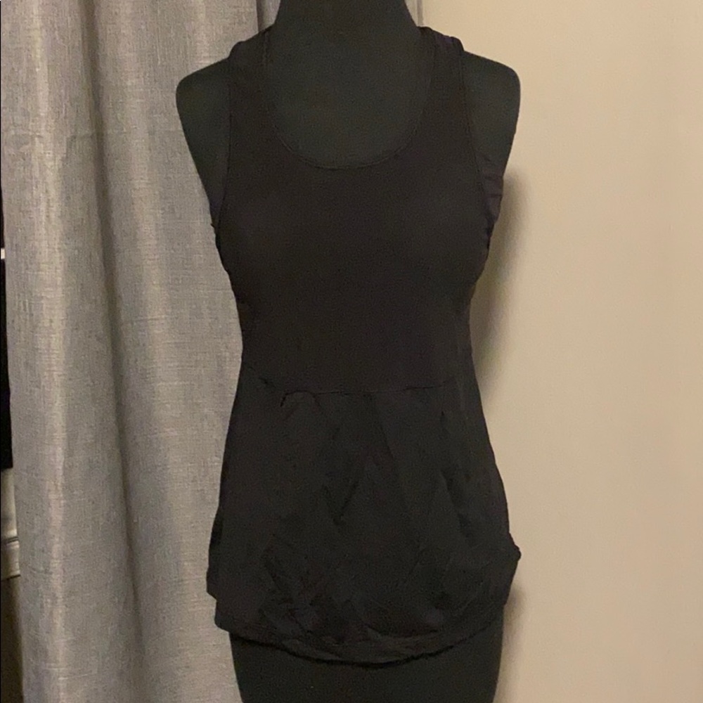 Lulu workout top. Built-in bra